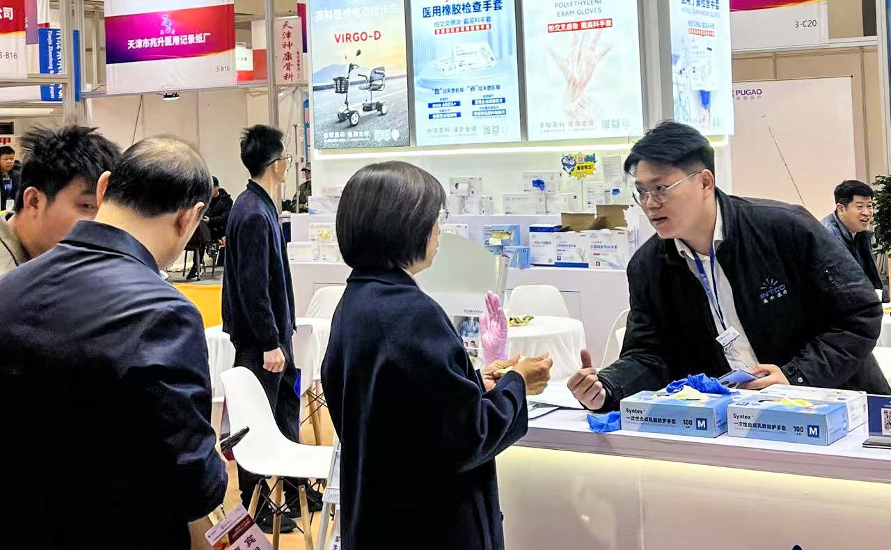 40001百老汇亮相第52届中国国际医疗器械（山东）展览会